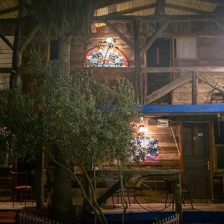 Cabană Kadir's Family House *