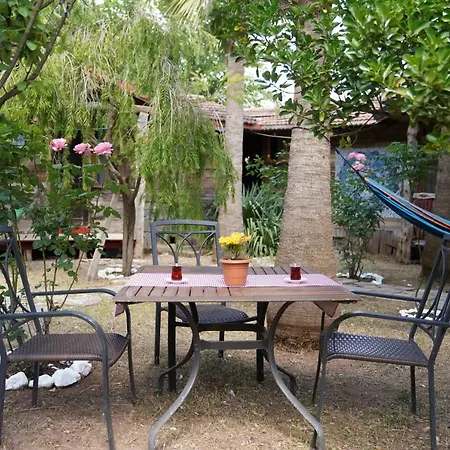 Kadir's Family House Lodge