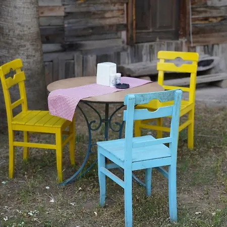 Kadir's Family House Lodge *