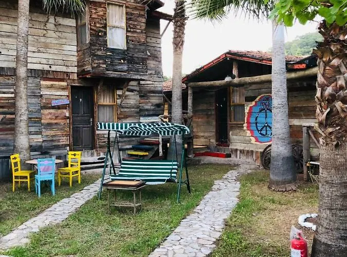 Lodge Kadir's Family House